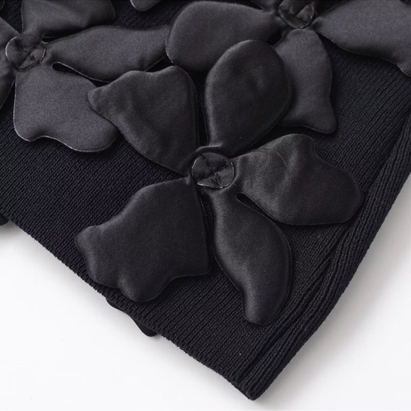 Zara Black 3D Floral Textured Knit Mini Skirt. S NWT - Picture 6 of 10